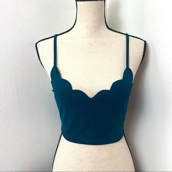Shein Scalloped Edge Crop Camisole. Green Sz S - Picture 5 of 10